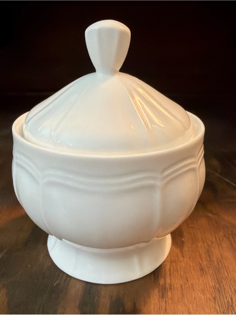 Mikasa Ultima+ HK antique white fine china sugar bowl with lid, MW safe